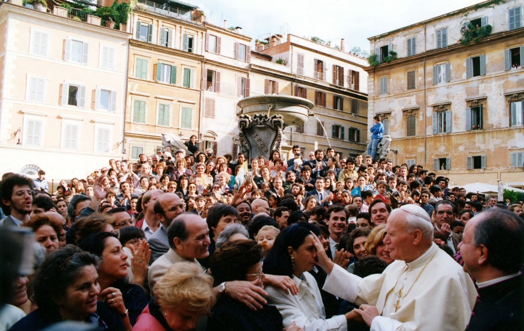 "La paz espera a sus profetas. La paz es una obra abierta a todos". La herencia viva de san Juan Pablo II en el aniversario de su muerte
